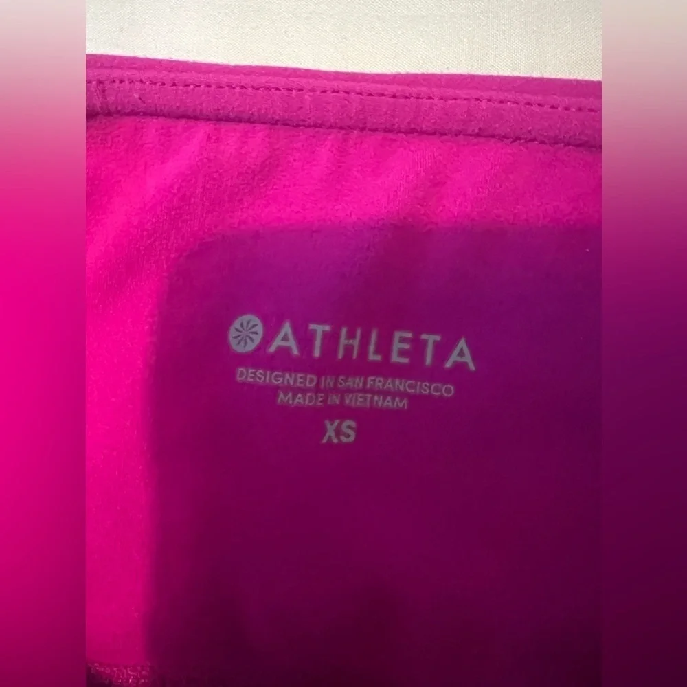 Athleta Salutation Stash Tight